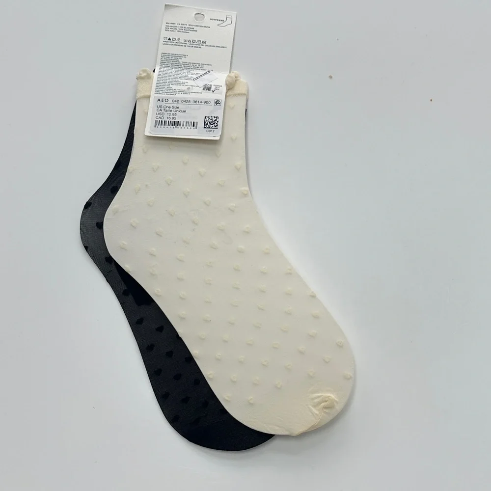 NWT American Eagle Women’s Sheer Boyfriend Socks 2-Pack